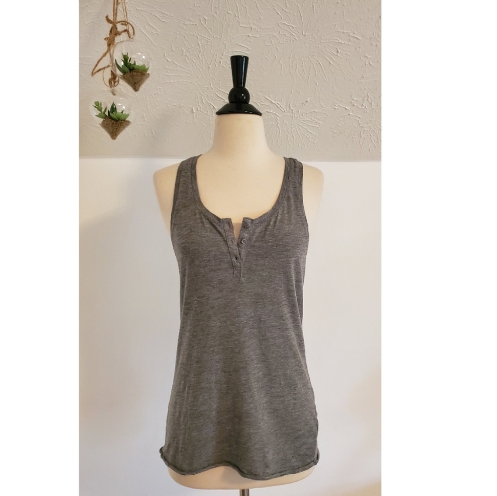 Gap Racerback Tank - Picture 2 of 6